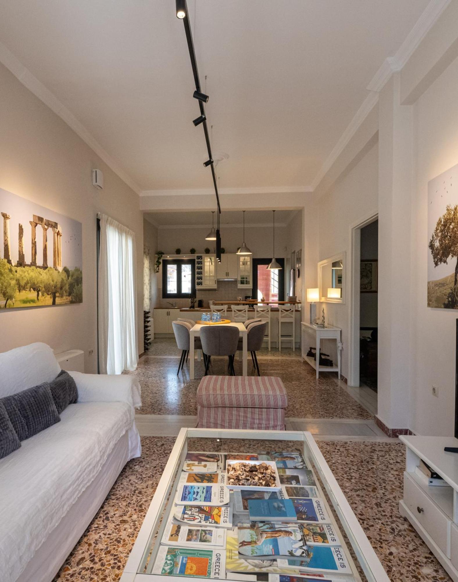 Angelinas Quarters - Kalamata Mediterranean Villas Zewnętrze zdjęcie