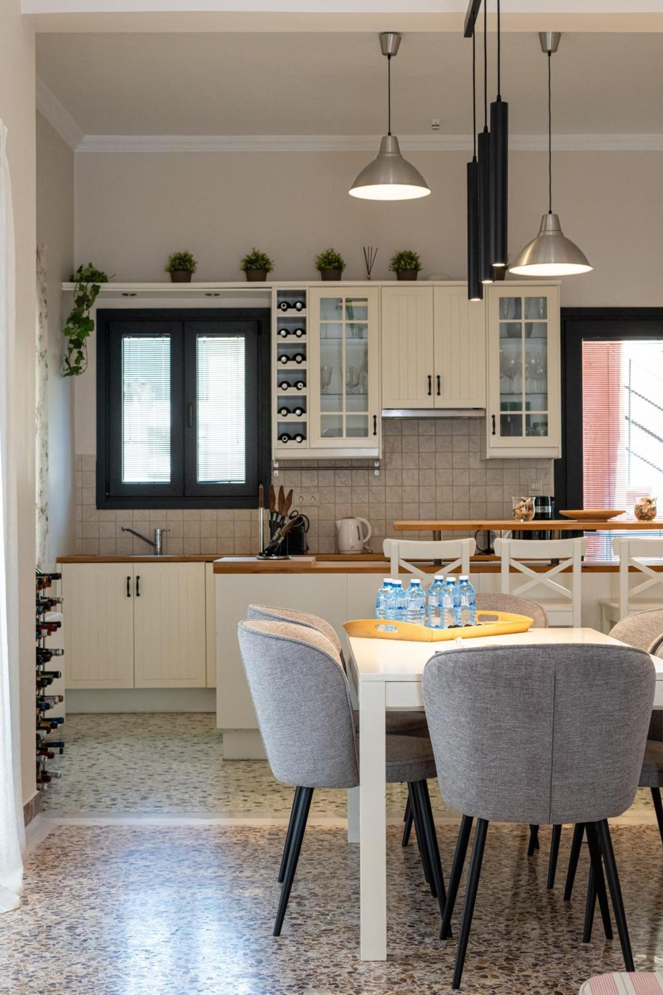 Angelinas Quarters - Kalamata Mediterranean Villas Zewnętrze zdjęcie